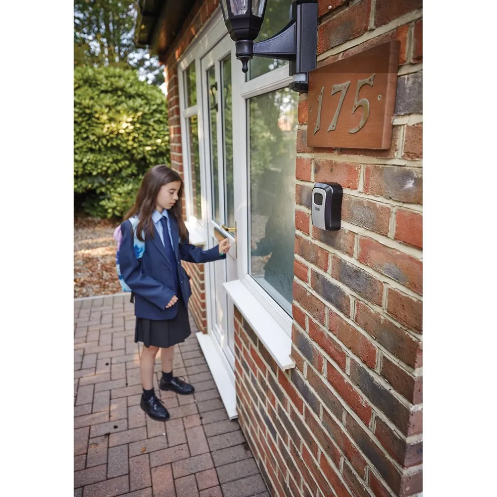 Combination Lock Wall-Mounted Key Box