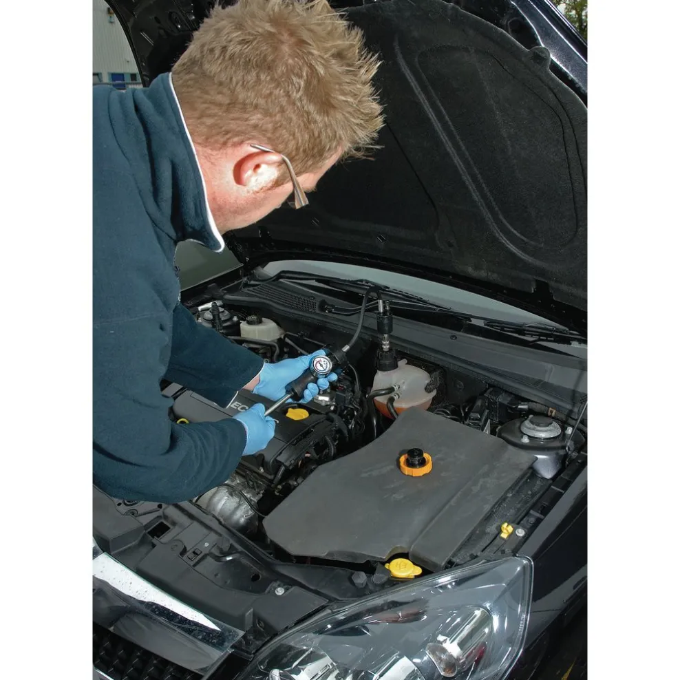 Draper Expert Radiator and Cap Pressure Test Kit (32 Piece)