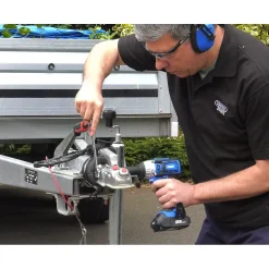 D20 20V Brushless Impact Wrench, 1/2" Sq. Dr., 250Nm, 2 x 2.0Ah Batteries, 1 x Charger