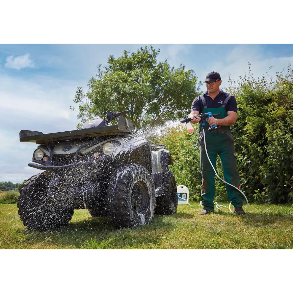 D20 20V Cordless Pressure Washer Kit, 1 x 2.0Ah Battery, 1 x Fast Charger