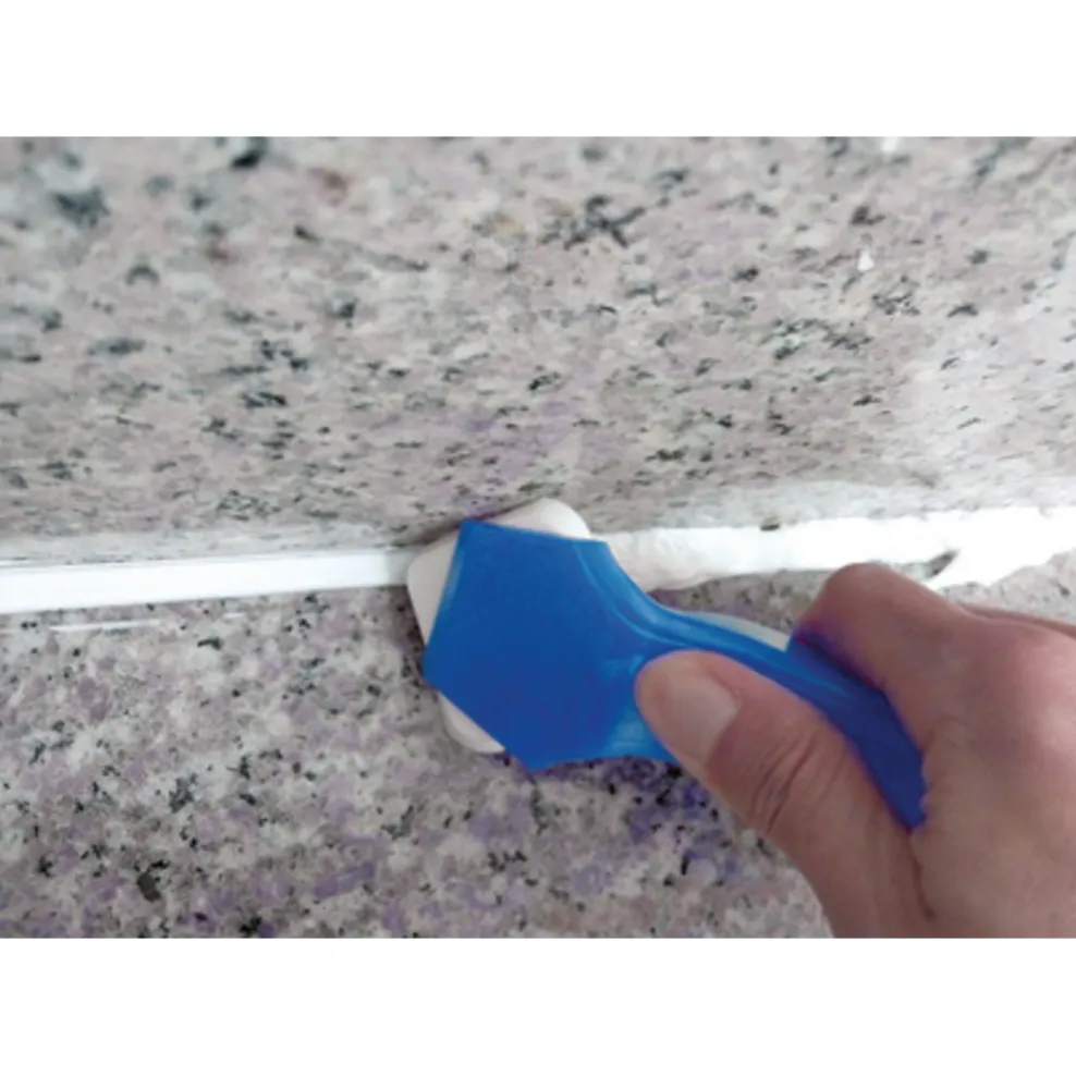 5-in-1 Sealant and Caulking Tool