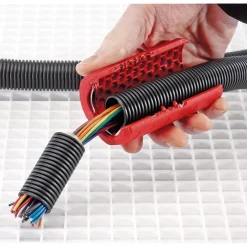 KNIPEX 90 22 02 SB TwistCut® Corrugated Pipe Cutter, 100mm