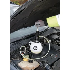 Manual Pressure Brake Bleeder