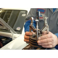 Triple Leg Reversible Puller, 102mm Reach x 110mm Spread