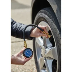 Tyre Pressure Gauge with Flexible Hose